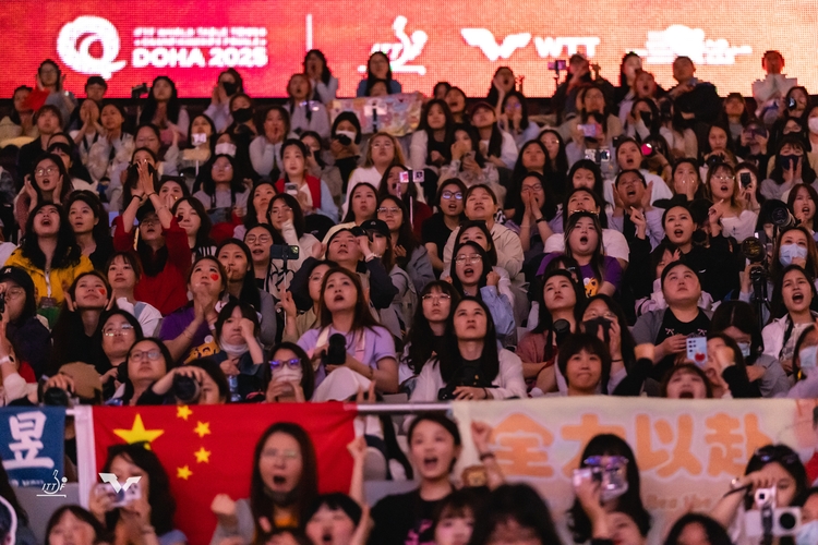 Vor allem die lautstarken, meist weiblichen, chinesischen Anhängerinnen sorgten für gute Stimmung. (©ITTF)