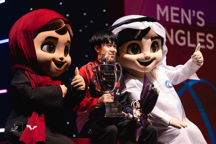 Abknipsen mit den WM-Maskottchen. (©ITTF)