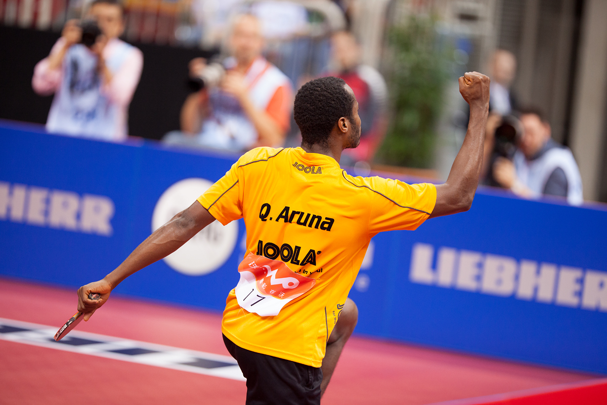 …und dem Nigerianer Quadri Aruna. Gestern hatte Aruna gegen Matsudaira gewonnen. Heute zog Tang Peng gegen Aruna den Kürzeren...(©Fabig)
